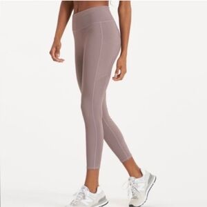 Vuori Women's Leggings in Light Brown